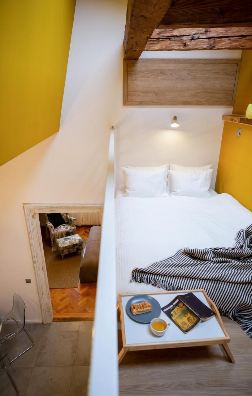 Yellow Apartment Клуж-Напока Екстериор снимка